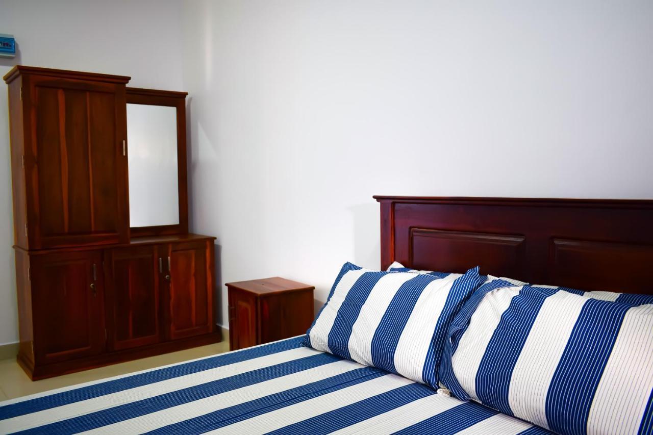 Catamaran6 Guest Inn Trincomalee Dış mekan fotoğraf