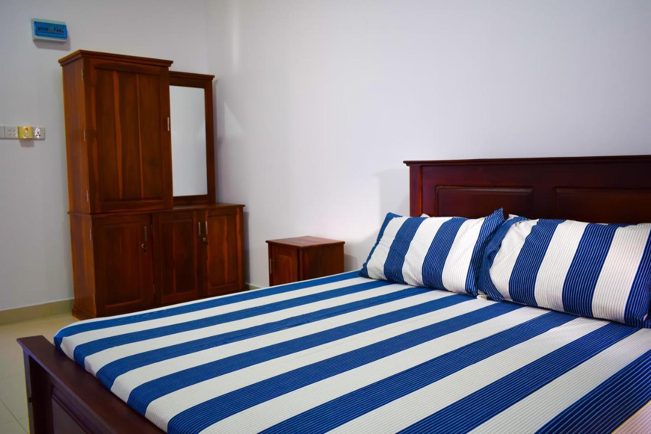 Catamaran6 Guest Inn Trincomalee Dış mekan fotoğraf