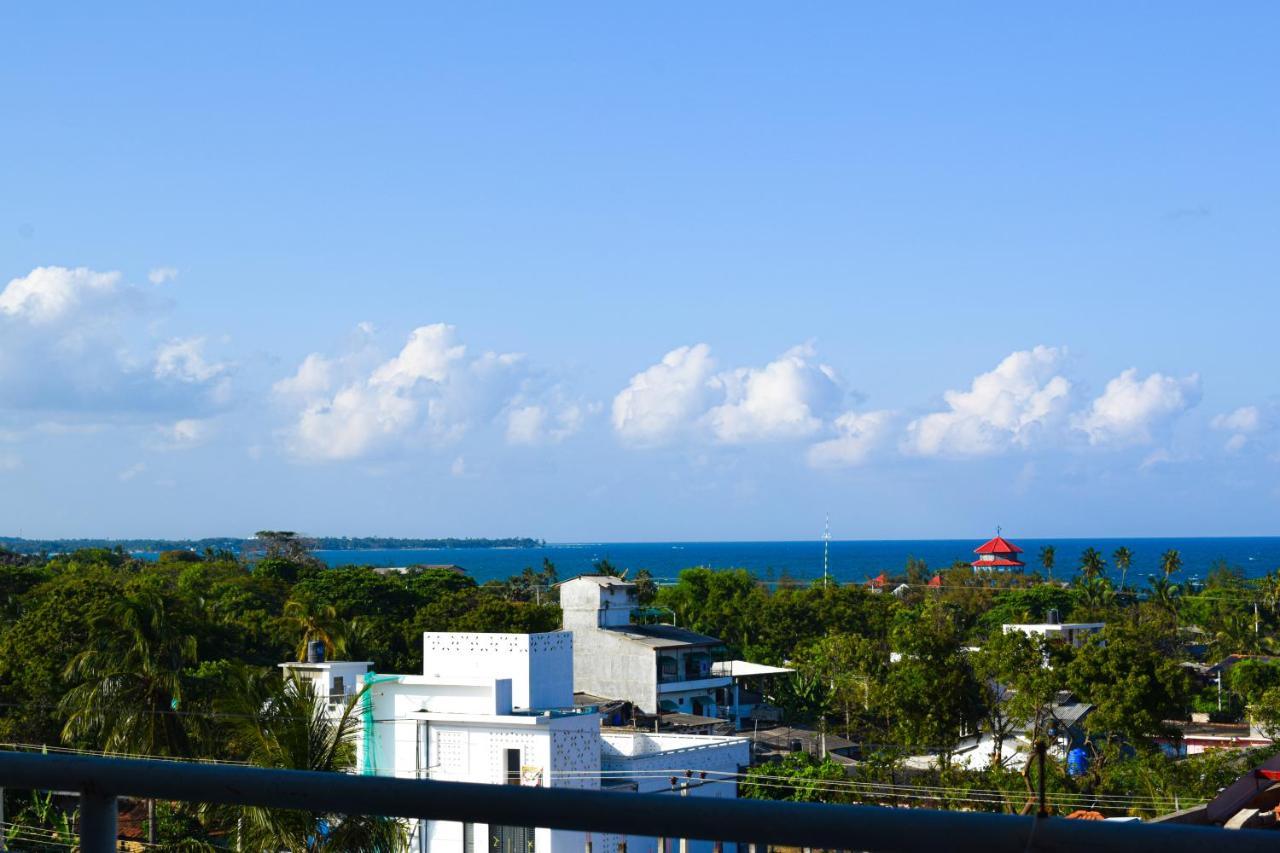 Catamaran6 Guest Inn Trincomalee Dış mekan fotoğraf