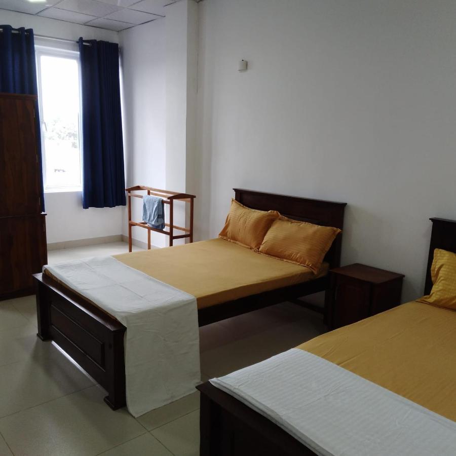 Catamaran6 Guest Inn Trincomalee Dış mekan fotoğraf