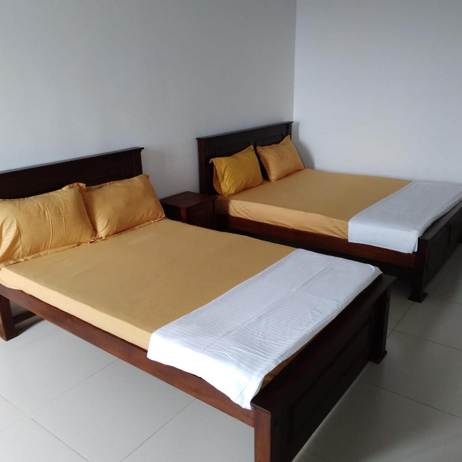 Catamaran6 Guest Inn Trincomalee Dış mekan fotoğraf